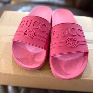 Gucci rubber slides